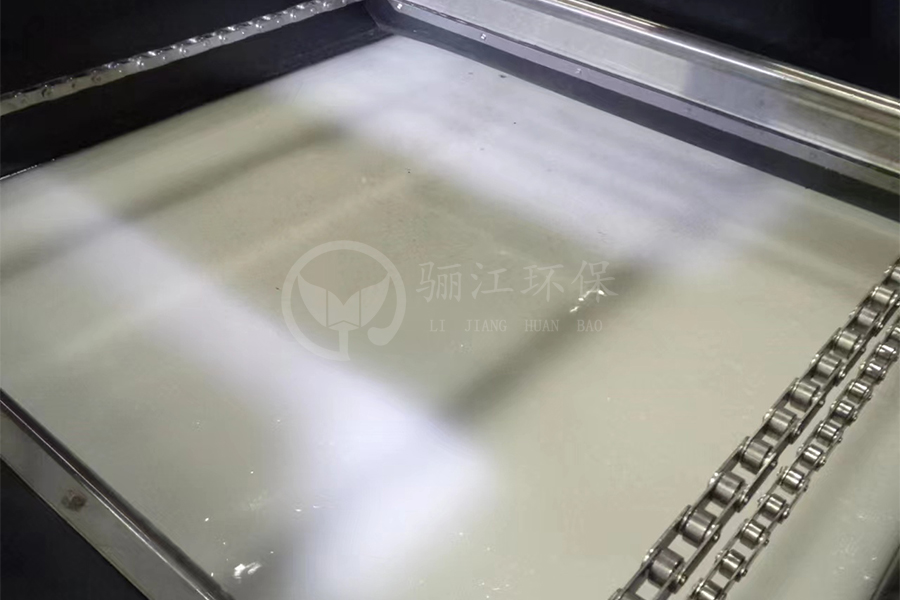 奶白色污水處理