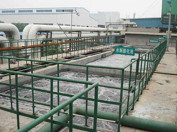 用什么方法處理酸性廢水？